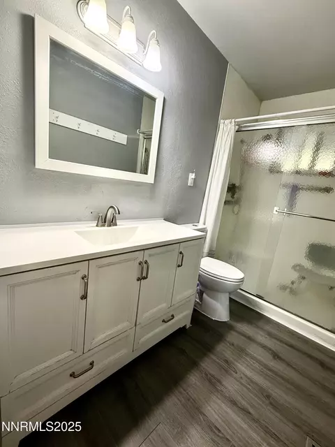 Bath - 540 Anthony Ln, Fallon, NV 89406 photo 1 of 3