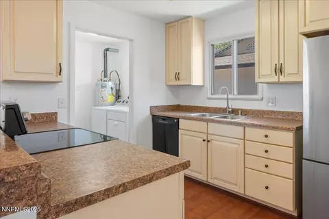 Kitchen - 664 Beldon Way, Reno, NV 89503 photo 3 of 5