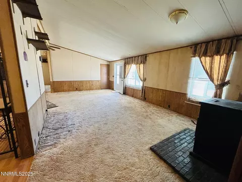 Living - 6480 Teal Dr, Fallon, NV 89406 photo 2 of 4