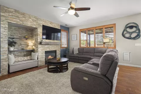 10165 Robilee Ct, Reno, NV 89521