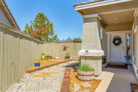 Exterior - 10165 Robilee Ct, Reno, NV 89521 photo 3 of 6
