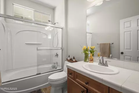 Bath - 10165 Robilee Ct, Reno, NV 89521 photo 3 of 3