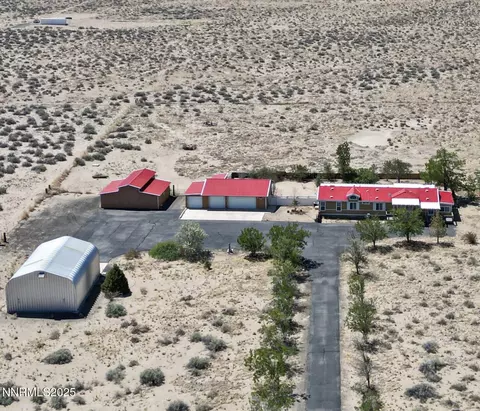 2215 9th St, Silver Springs, NV 89429