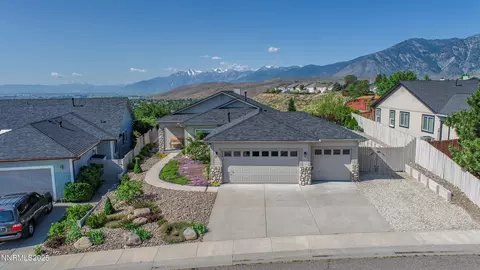 877 Vista Park Dr, Carson City, NV 89705
