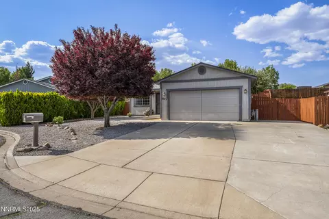 6375 Mohegan Ct, Sun Valley, NV 89433