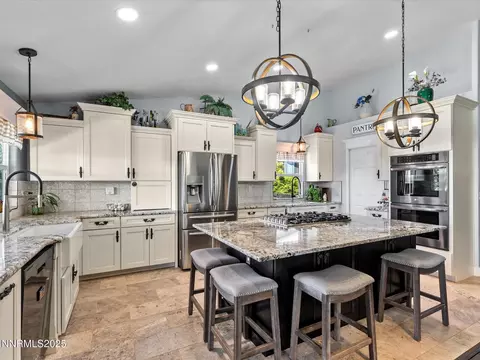 15 Cormorant Ct, Sparks, NV 89441
