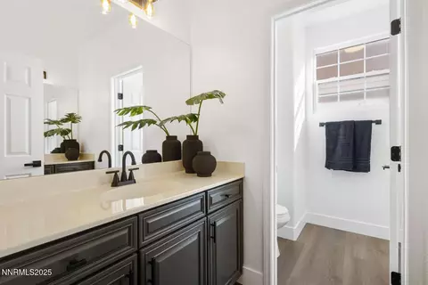 Bath - 11020 Colton Dr, Reno, NV 89521 photo 3 of 5
