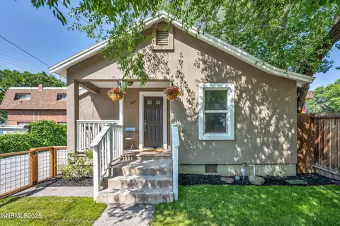 1037 Litch Ct, Reno, NV 89509