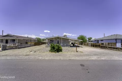 190 E Cedar St, Fernley, NV 89408 photo 2