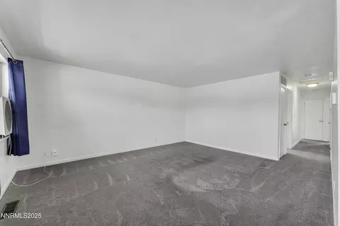 190 E Cedar St, Fernley, NV 89408 photo 9