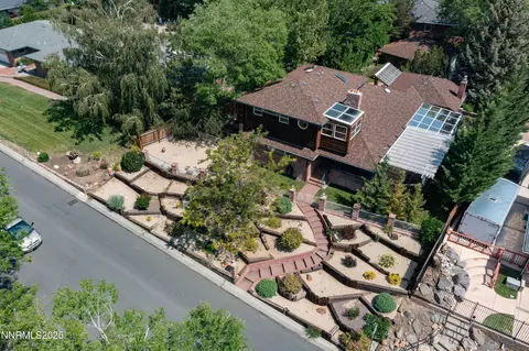 235 Country Club Dr, Reno, NV 89509