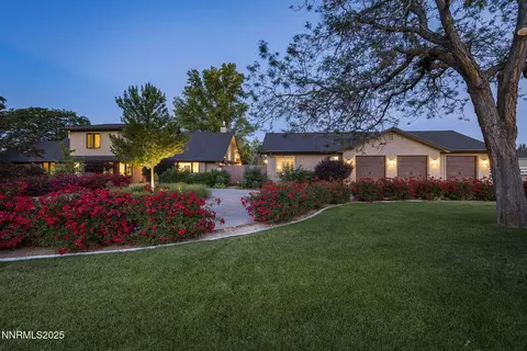 10594 Dixon Ln, Reno, NV 89511