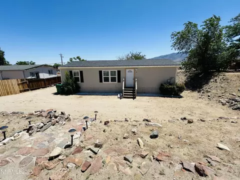 16 Stope Rd, Dayton, NV 89403