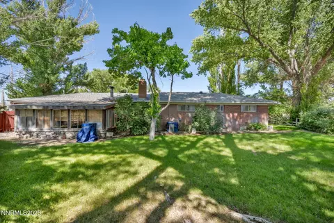 6 Green Acres Ln, Yerington, NV 89447