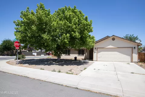 930 Atrium Rd, Fernley, NV 89408