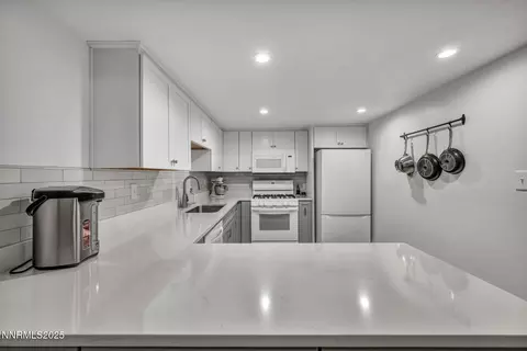 2300 Dickerson Rd #25, Reno, NV 89503