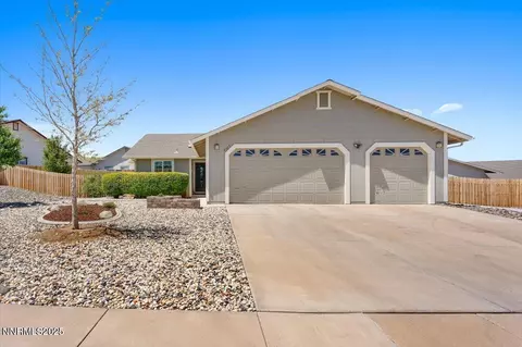 2125 Mammatus Dr, Sparks, NV 89441