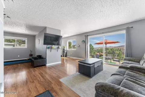 7690 Essex Way, Reno, NV 89506