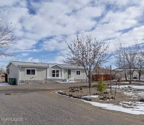 3810 Amber St, Silver Springs, NV 89429