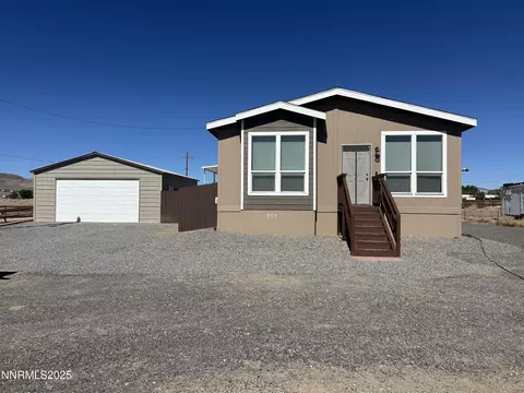 3913 Amber St, Silver Springs, NV 89429