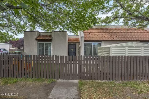 1041 Baywood Dr #B, Sparks, NV 89434