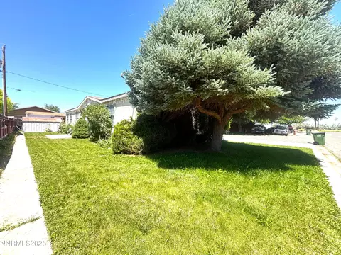 218 220 Middlegate Dr, Battle Mountain, NV 89820