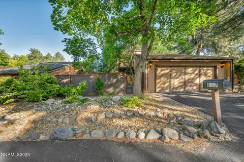 6437 Meadow Valley Ln, Reno, NV 89519