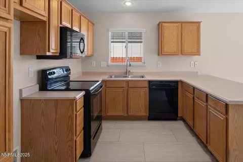 18154 Cherryleaf Ct, Reno, NV 89508 photo 17