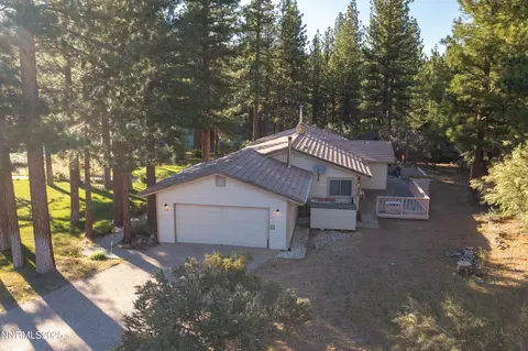 25 Yellow Pine Cir, Reno, NV 89511