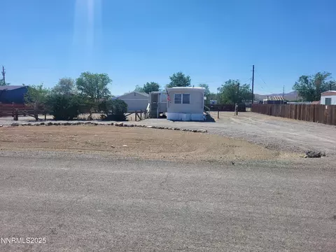 2565 Ramsey St, Silver Springs, NV 89429