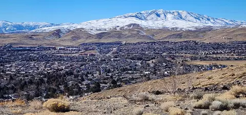 5485 Vista Terrace Ln, Sparks, NV 89436