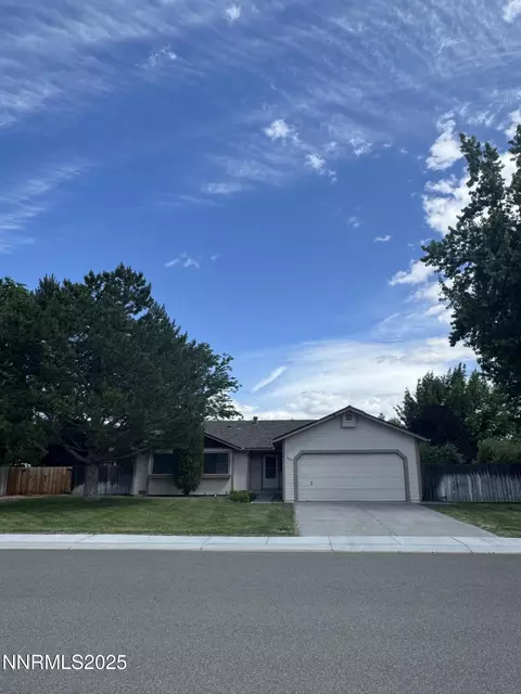 1755 Oakwood Dr, Minden, NV 89423