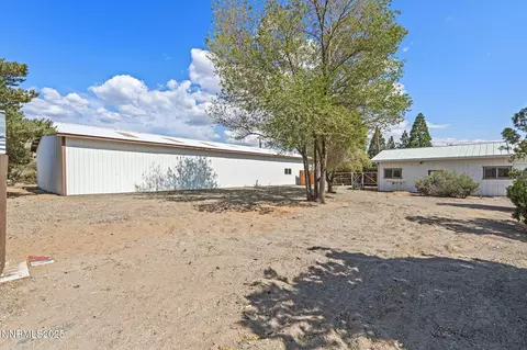Exterior - 2000 E Clearview Dr, Carson City, NV 89701 photo 7 of 14