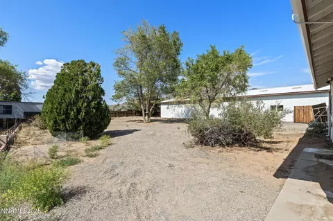 Exterior - 2000 E Clearview Dr, Carson City, NV 89701 photo 6 of 14