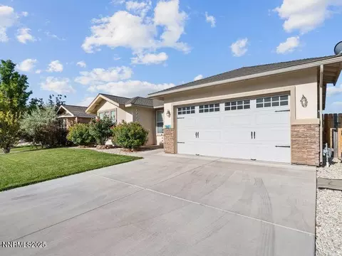 561 White Eagle Ln, Fernley, NV 89408