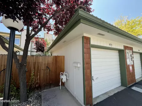 972 Flatcar Ln, Sparks, NV 89431