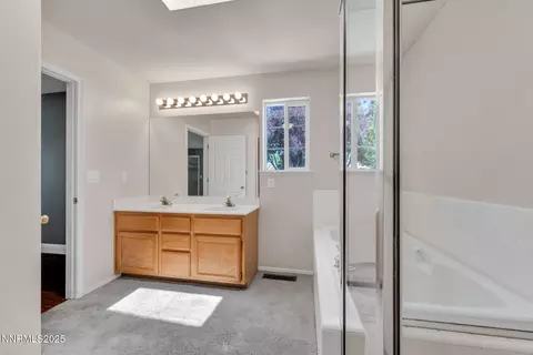 Bath - 2159 Shadow Brook Ct, Carson City, NV 89703 photo 7 of 7