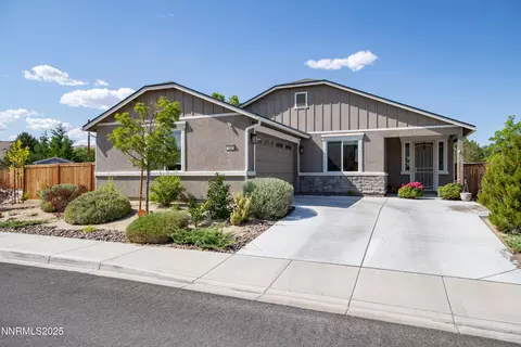 1207 Silver Coyote Dr, Sparks, NV 89436