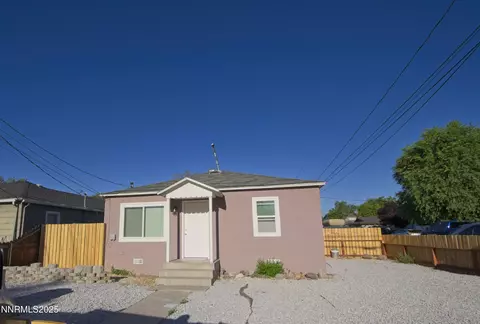 985 10th St, Sparks, NV 89431