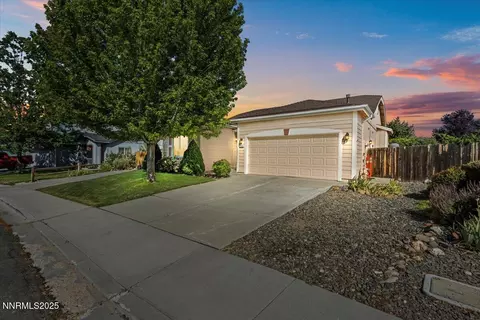 9732 Autumn Leaf Way, Reno, NV 89506