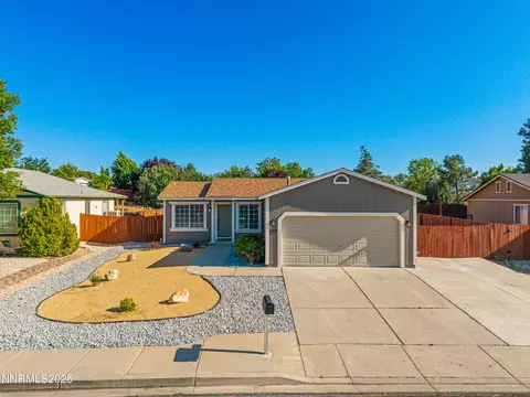 5824 Lightning Ct, Sun Valley, NV 89433