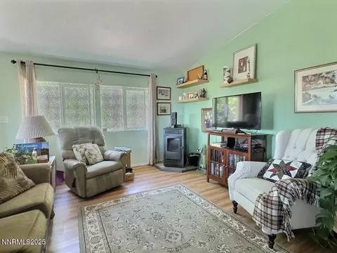 Living - 113 Victorine Dr, Kingston, NV 89310 photo 3 of 3