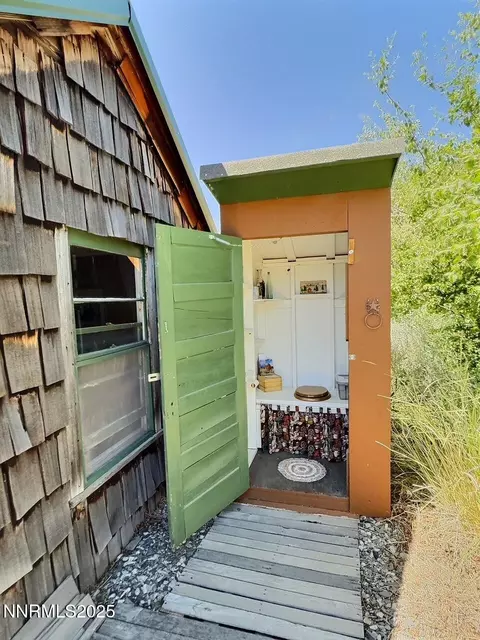 Bath - 113 Victorine Dr, Kingston, NV 89310 photo 2 of 2