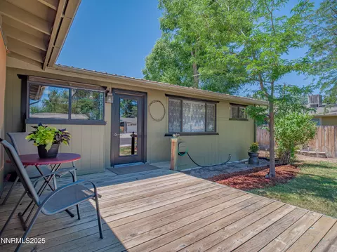 1333 Toiyabe Ave, Gardnerville, NV 89410