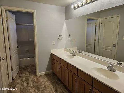 Bath - 10079 Cascade Falls Dr, Reno, NV 89521 photo 4 of 4
