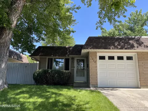 1562 Gault Way, Sparks, NV 89431