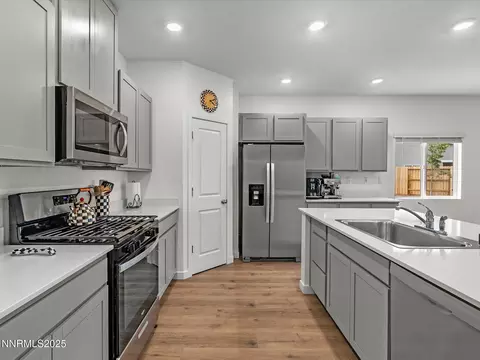 706 Ruby Valley Ct, Dayton, NV 89403 photo 10