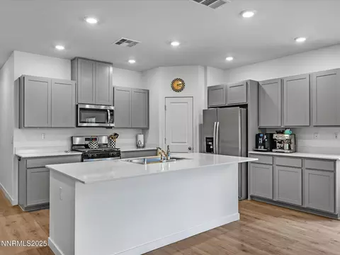 706 Ruby Valley Ct, Dayton, NV 89403 photo 12
