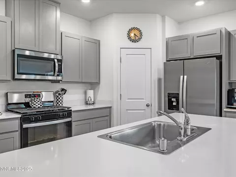 706 Ruby Valley Ct, Dayton, NV 89403 photo 16