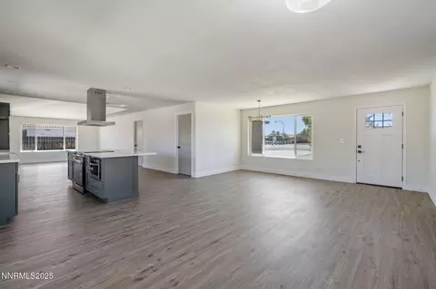 Living - 684 Carson River Dr, Fallon, NV 89406 photo 4 of 11